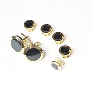 Jet Black 7/8 inch (17mm) Wide Band links. 1/4 inch (8mm) wide Studs (5)stud